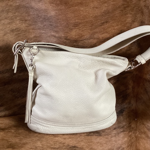 Authentic Vintage Coach Pebbled Leather Cream/Ivory Zip Top Satchel Handbag - Picture 1 of 14